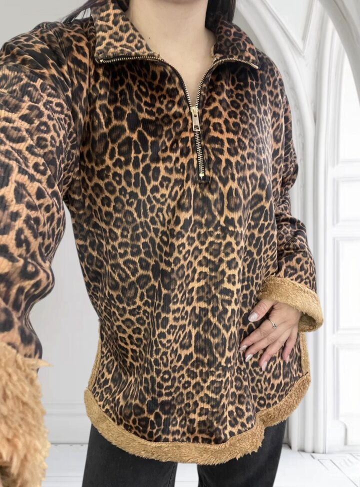 BUZO PRINT CON CORDERITO BEIGE